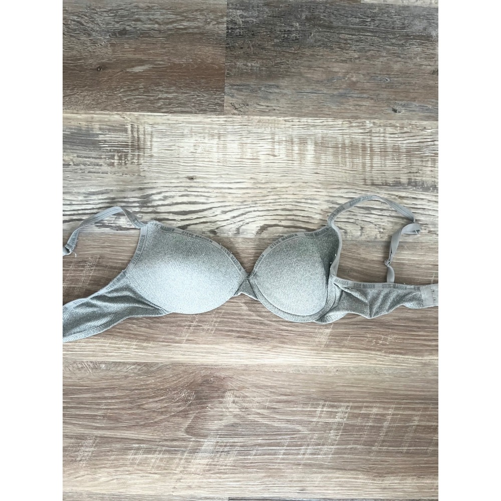 Steve Madden Gray Shimmer Padded Underwire T-Shirt Bra 34B Logo Trim Logo Strap